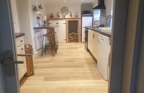 Walworth House | Home away from home, 3 bed cottage with hot tub and pool table