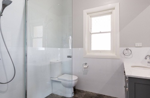 West Tamworth House | Home Away From Home!
