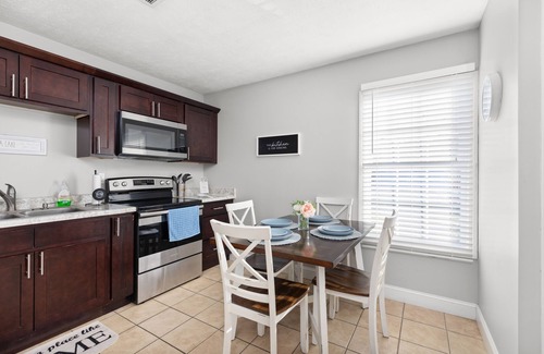 Bean Station Apartment | Home Away From Home! Conveniently Located 2 Bedroom Apartment-Close to Lake!