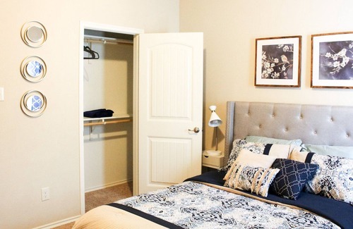 Lancaster House | Home Away from Home/ 5mins from dallas
