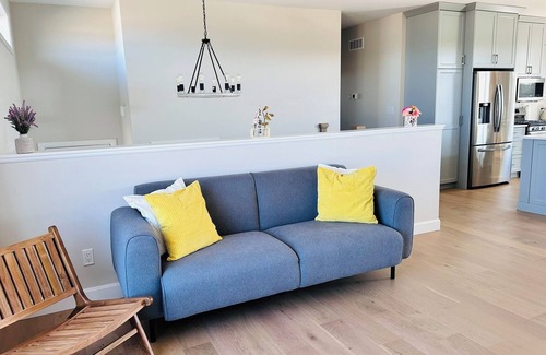 Port Elgin House | Home away from home, just 2 mins drive to Beach