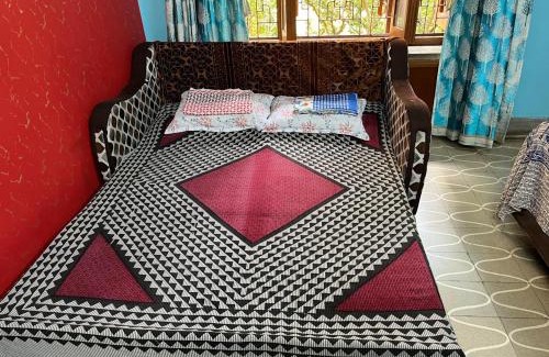 Kolkata House | Home away from Home in city with Garden View