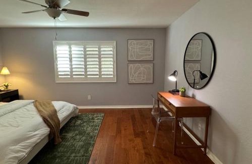 Camelback East Apartment | Home Away from Home in the Heart of Phoenix - Extended Stay Relocation Insurance