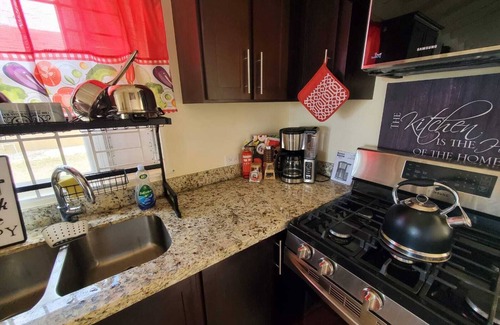 Spring Village House | Home away from Home 2-bedroom house with WiFi and AC in welcoming Old Harbour
