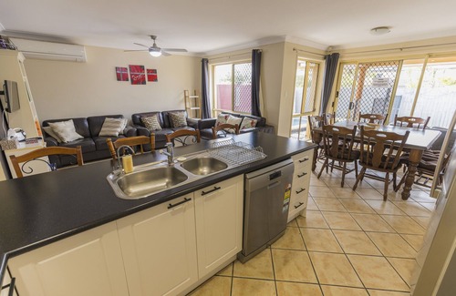 Mansfield House | Home Away From Home! Large executive home with pool.