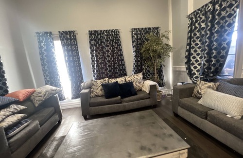 Briarforest House | Home away from home.spacious but cozy for the whole family. King size beds