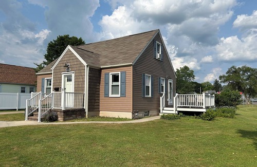 Grove City House | Home Away From Home - near GCC