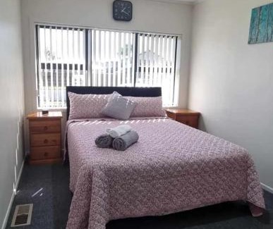 Papatoetoe House | Home Close to Amenities and Airport.