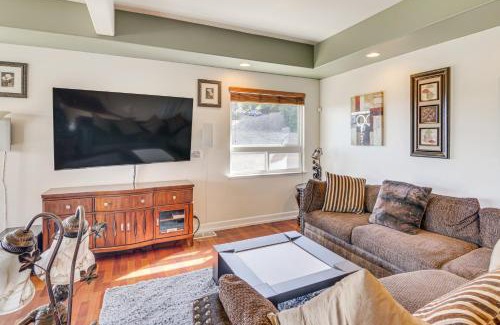 Thousand Oaks House | Home Close to Trails and Shopping in Thousand Oaks!