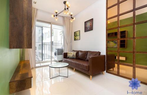 Tan Binh Apartment | Home, Cosy&Luxury Apartment - 5mins to Airport, Free Pool&Gym, Airport Pick up Service