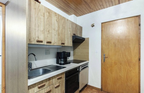 Saint-Marcel Apartment | Homerez - Apartment, Saint-Martin-de-Belleville