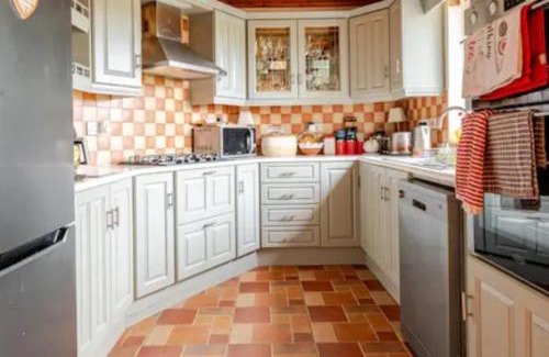 Mohill House | Home from Home Close to Lough Rynn Castle Room Only
