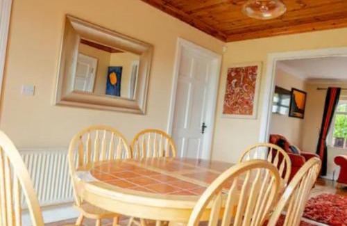 Mohill House | Home from Home Close to Lough Rynn Castle Room Only