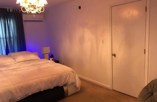 Downtown Apartment | Home in Hampton.
