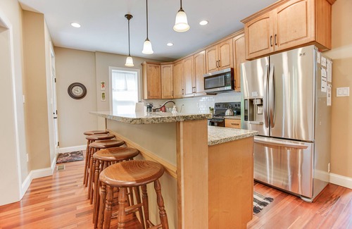 Paradise House | Home in Paradise w/HOT TUB, Jacuzzi + Fire Pit!