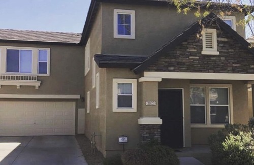 Tramonto House | Home in the North Phoenix desert hillsnGreat for families and multiple couples.