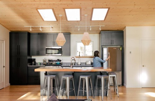 Tofino House | Home in Tofino w/hottub