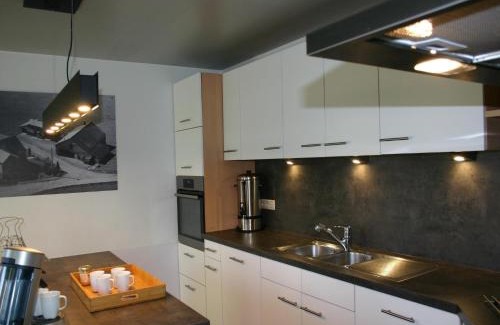 Petit-Thier House | Home in Vielsalm with Sauna, cleaning included
