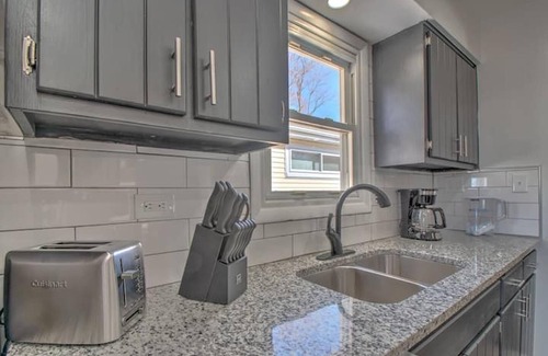 Hammond House | Home Near BP Refinery-Whiting
