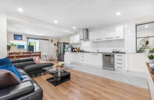 Woodville Gardens House | Home on Hanson road Woodville Gardens