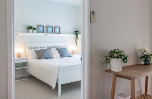 Goolwa Beach House | Home on Haynes- BYO LINEN - 1km from Goolwa Beach-Whale Watch