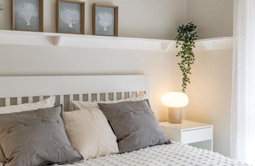 Goolwa Beach House | Home on Haynes- BYO LINEN - 1km from Goolwa Beach-Whale Watch