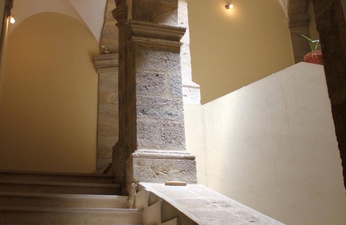Niscemi Apartment | Home P & G 2 in the historic Sicilian palace