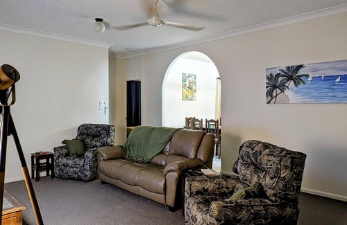 Idalia House | Home Sweet Home - 3 bedroom, 1 bathroom. central location