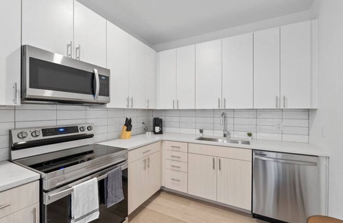 Aurora Apartment | Home Sweet Home in Aurora