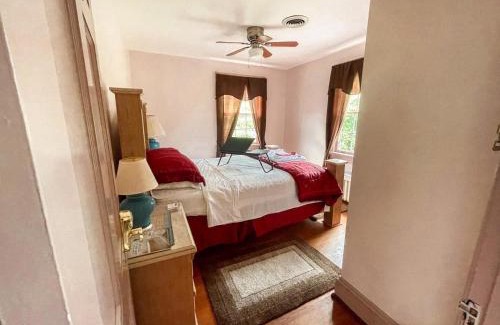 Lynchburg House | Home Sweet Home Suite #3, near Liberty University, and Lynchburg Hospital, Deluxe Queen Size Bedroom