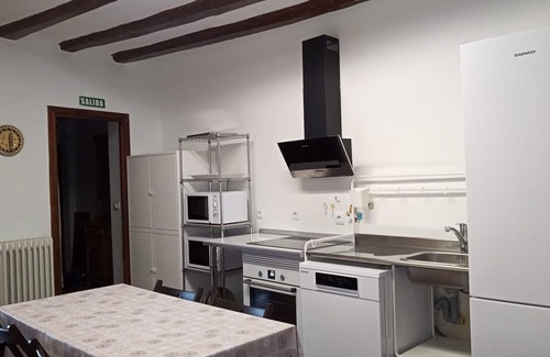 Arguedas Cottage | HOME TO ENJOY IN STYLE ! Garden, barbecue, swimming pool, swings, ping-pong.