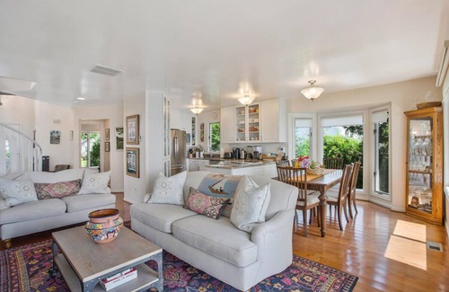 Shady Side House | Home w/Beach Access Boat Slip Basketball Court