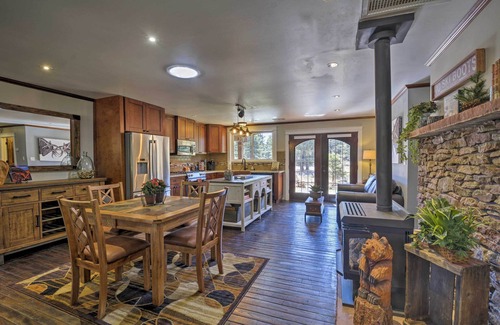 Mountainaire House | Home w/Jacuzzi: 10 Mi to NAU & Flagstaff!