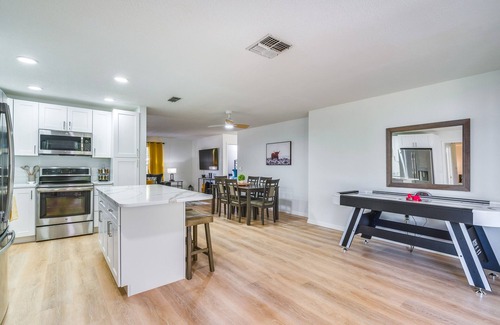 Spring Hill House | Home w/Screened Porch, Near Weeki Wachee Springs!
