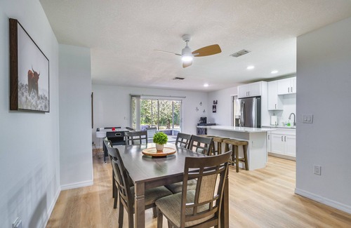 Spring Hill House | Home w/Screened Porch, Near Weeki Wachee Springs!