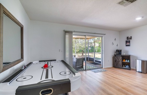 Spring Hill House | Home w/Screened Porch, Near Weeki Wachee Springs!