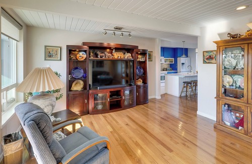 Farmington House | Home w/Views & Fire Pit, 10 Mi to Aztec Ruins!