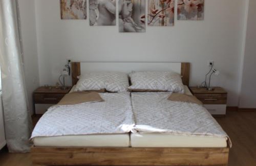 Hoheneich Apartment | Home W4 - Apartment Engel