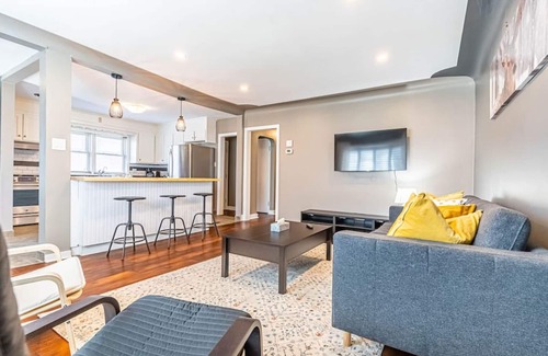 Rosemount House | Home⭐Wifi⭐Netflix⭐Parking⭐Laundry⭐Walk2Everything