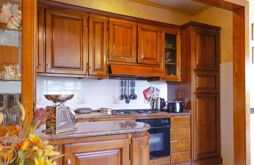 Marta House | Home with Private Garden and Barbecue
