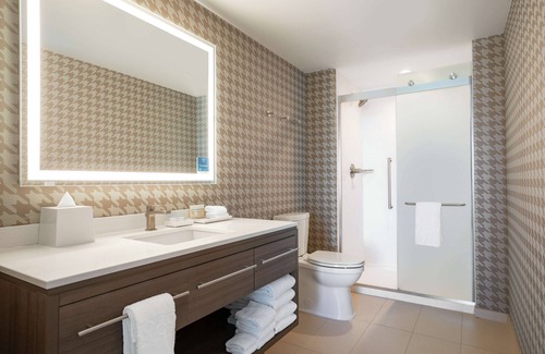 Warner Center Hotel | Home2 Suites By Hilton Woodland Hills