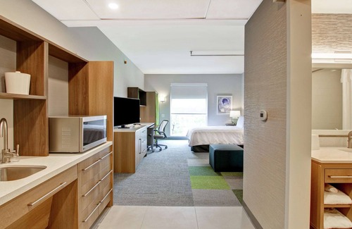 Dorval Hotel | Home2 Suites by Hilton Montreal Dorval