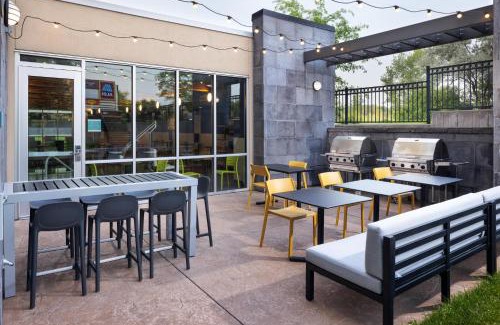 Roseville Hotel | Home2 Suites by Hilton Roseville Minneapolis