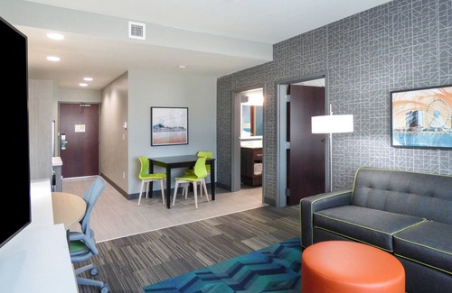 Southeast Pensacola Hotel | Home2 Suites by Hilton Pensacola Airport Medical Center