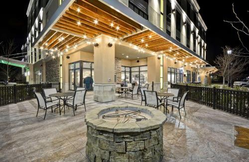 Perrysburg Hotel | Home2 Suites by Hilton Perrysburg Levis Commons Toledo