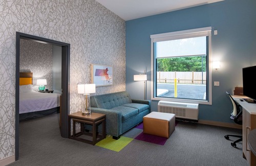 Raynham Hotel | Home2 Suites Raynham/Taunton, MA