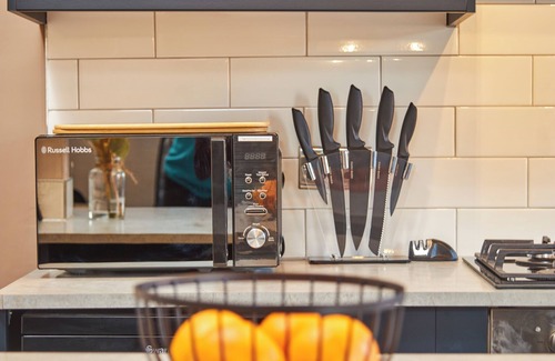 Leeds House | Homebird Property - Haddon House