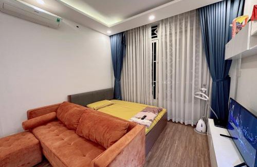 Ho Chi Minh City House | HomeDorm Q7