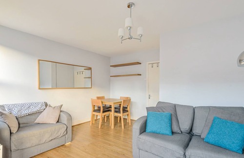 Penge Apartment | Homely 1-Bed Apartment in Vibrant Zone 3 London