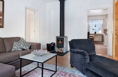 Boden House | Homely 3BR near H2 GreenSteel